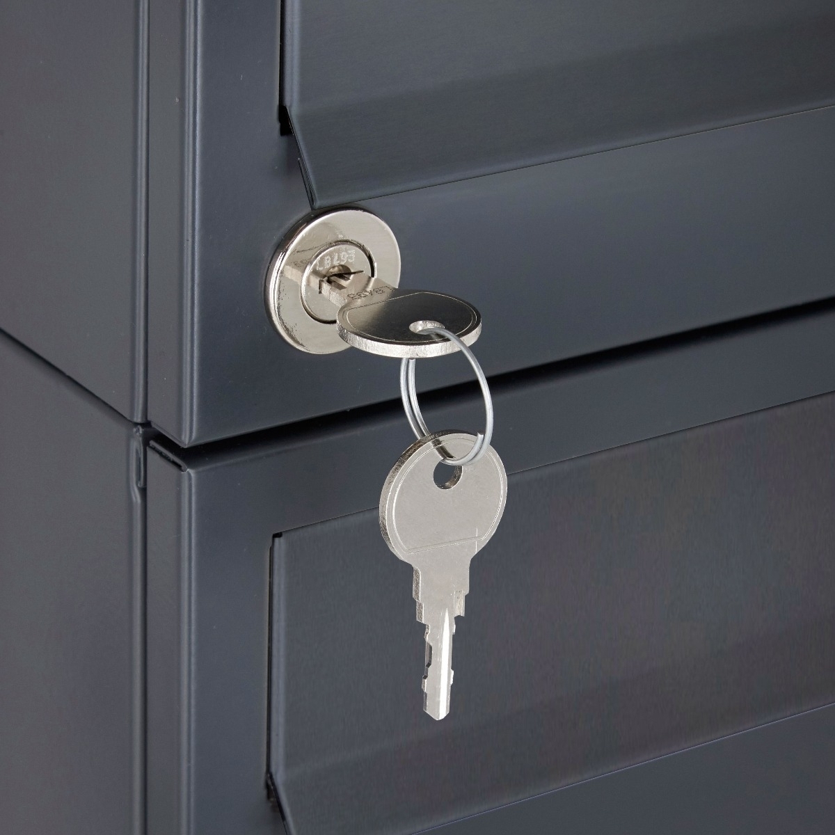 2er Edelstahl Briefkastenanlage freistehend Design BASIC Plus 385XP ST-T - RAL nach Wahl